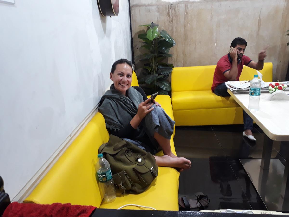 Town Hostel Mumbai - Ac Dormitory エクステリア 写真