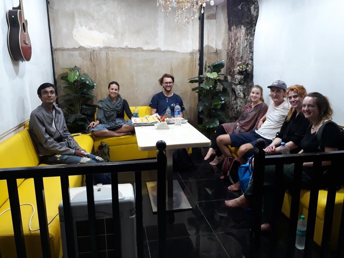 Town Hostel Mumbai - Ac Dormitory エクステリア 写真