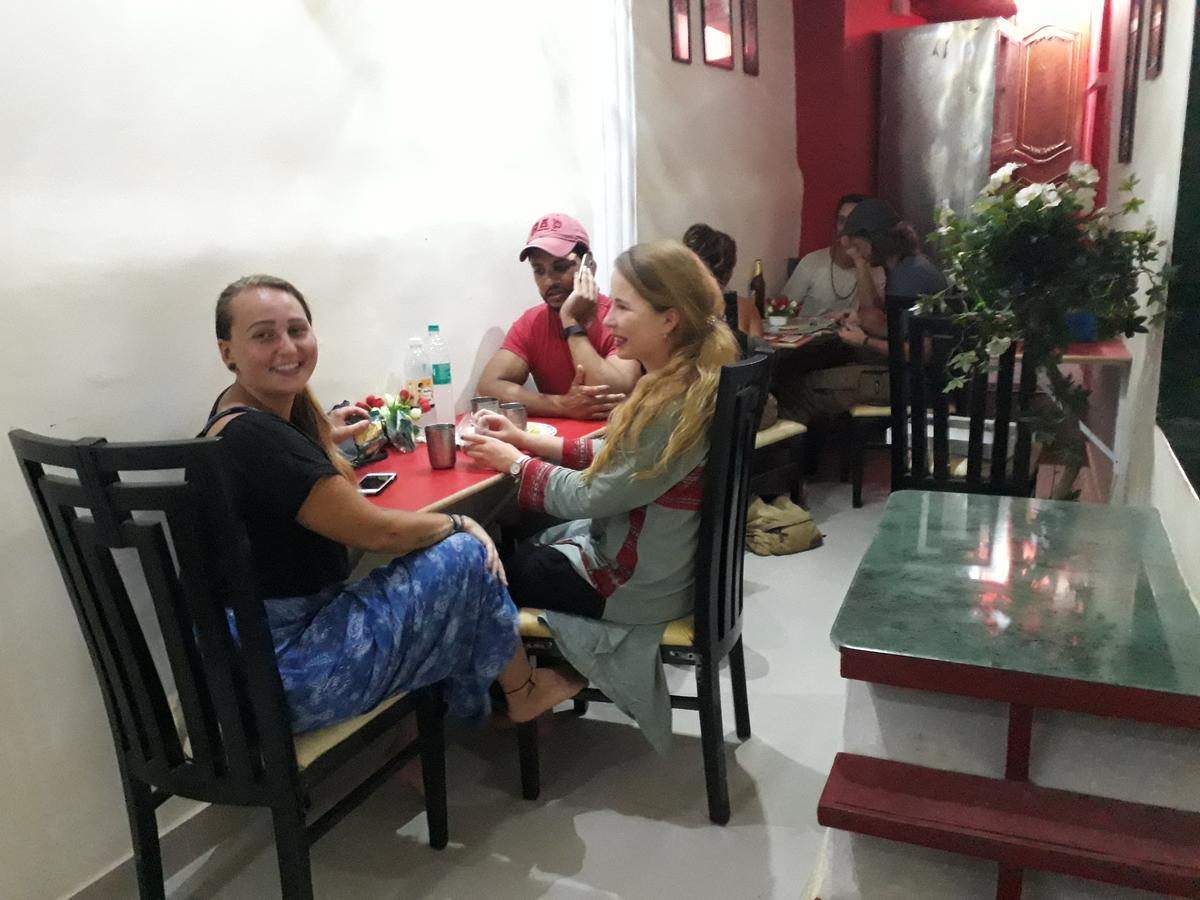 Town Hostel Mumbai - Ac Dormitory エクステリア 写真