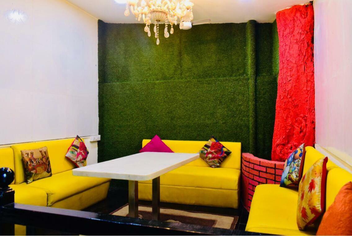 Town Hostel Mumbai - Ac Dormitory エクステリア 写真
