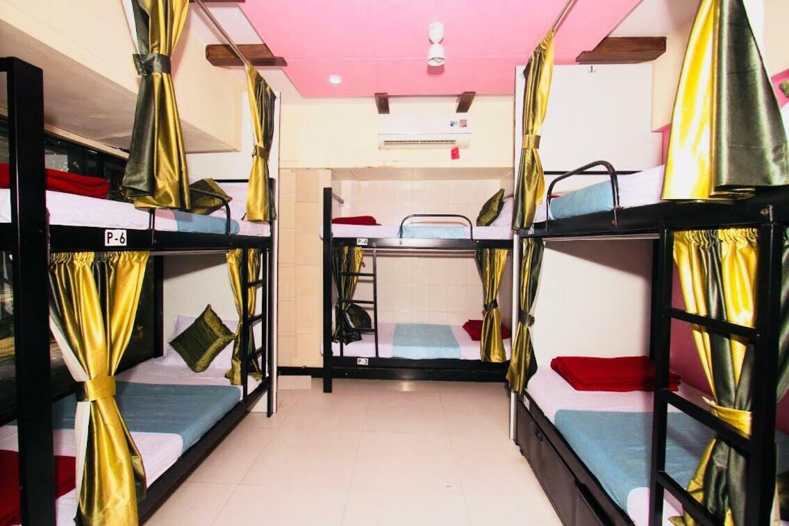 Town Hostel Mumbai - Ac Dormitory エクステリア 写真