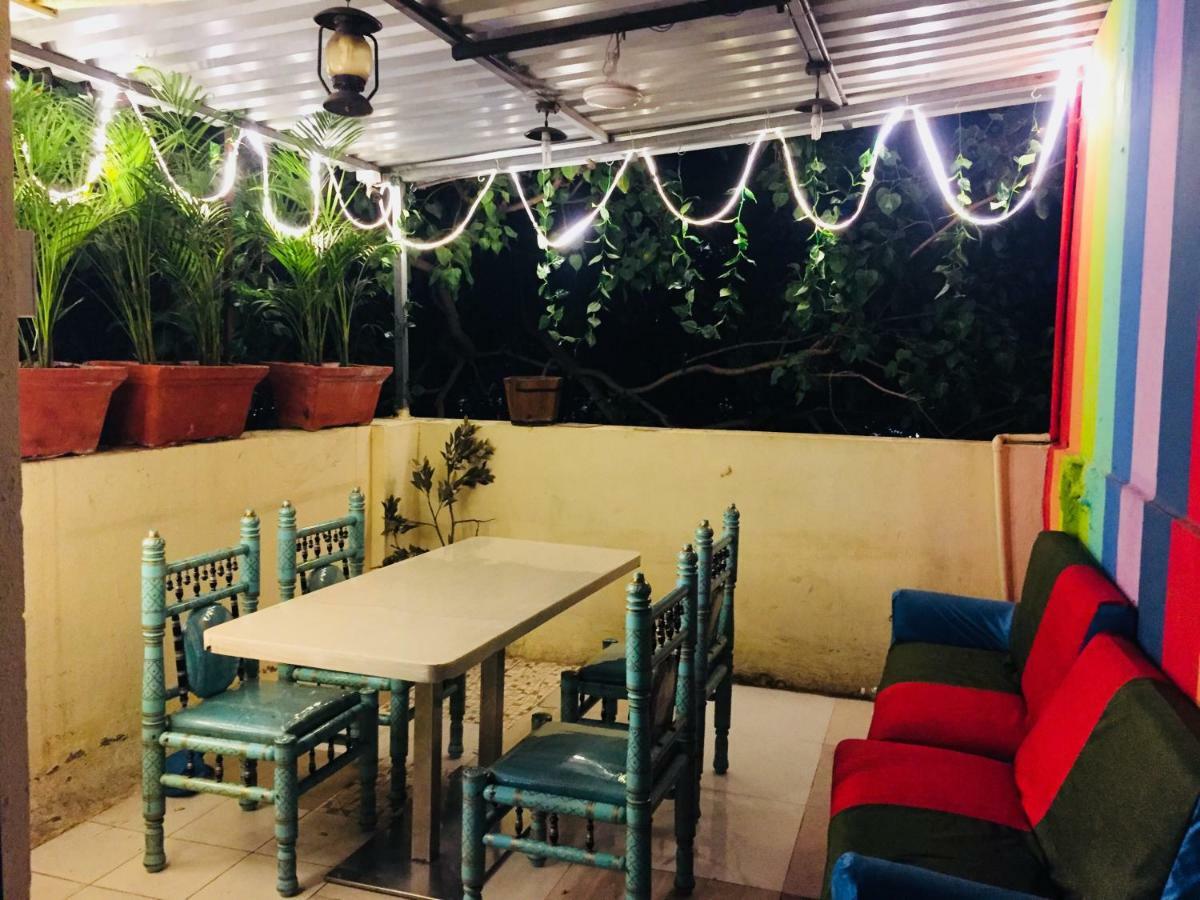 Town Hostel Mumbai - Ac Dormitory エクステリア 写真